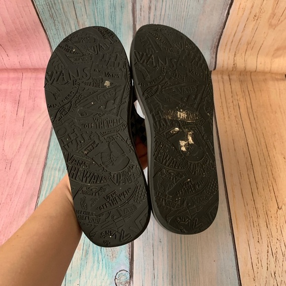 Men vans sandals back and gray checkered size medium - Picture 7 of 8